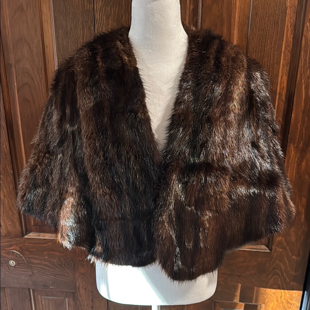 Brown Cape Jacket in Luxurious Fur with Wide Open Collar